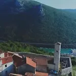 Bernik *